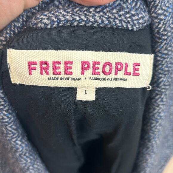 Free People Blazer- Heritage Double Breasted Cropped length size Large - Picture 7 of 9